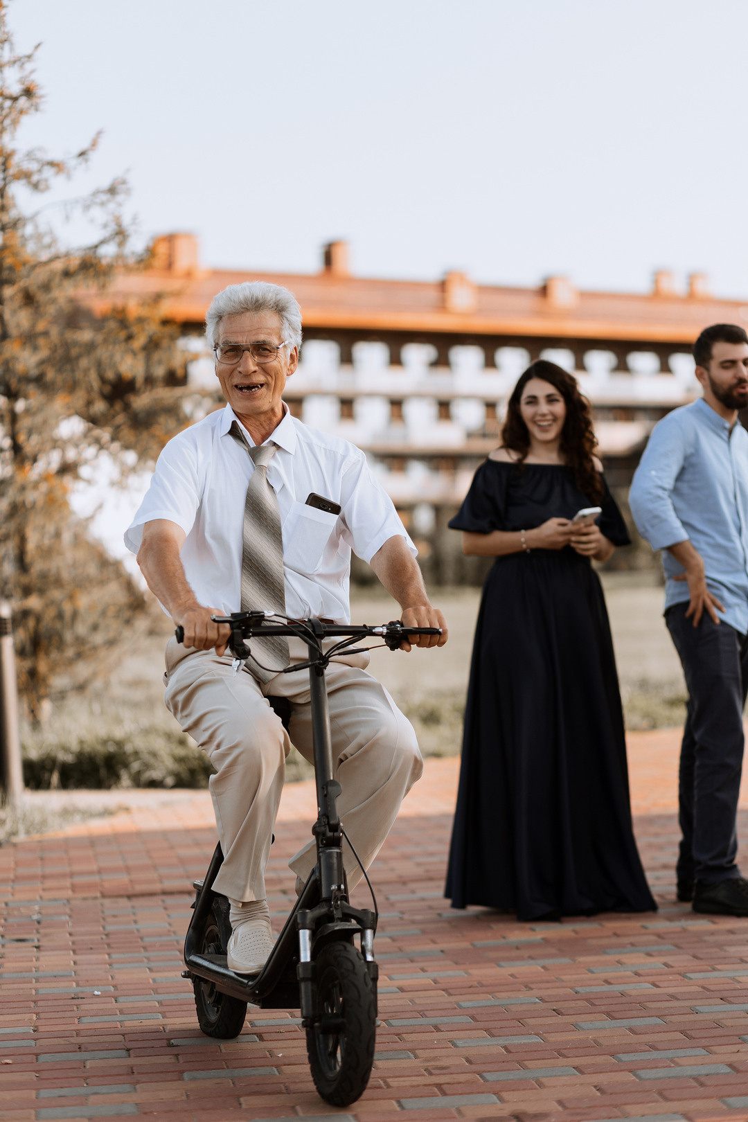  Свадебный банкет с друзьями и родственниками