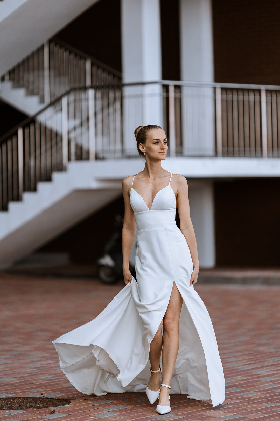  Жених и невеста в кабриолете у Азимут Ярославль  