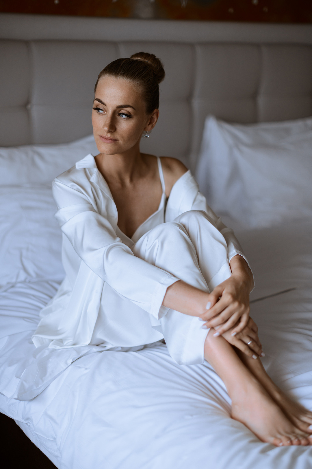  Жених и невеста в кабриолете около Азимута Ярославль  