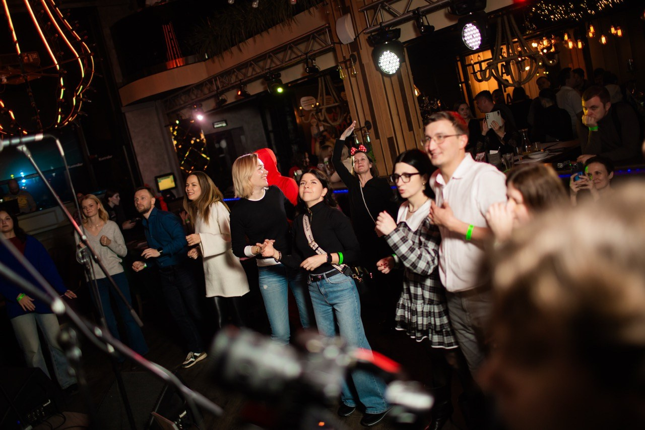 LЮSTRA bar 10.12.2025. Московская кавер-группа BankBand