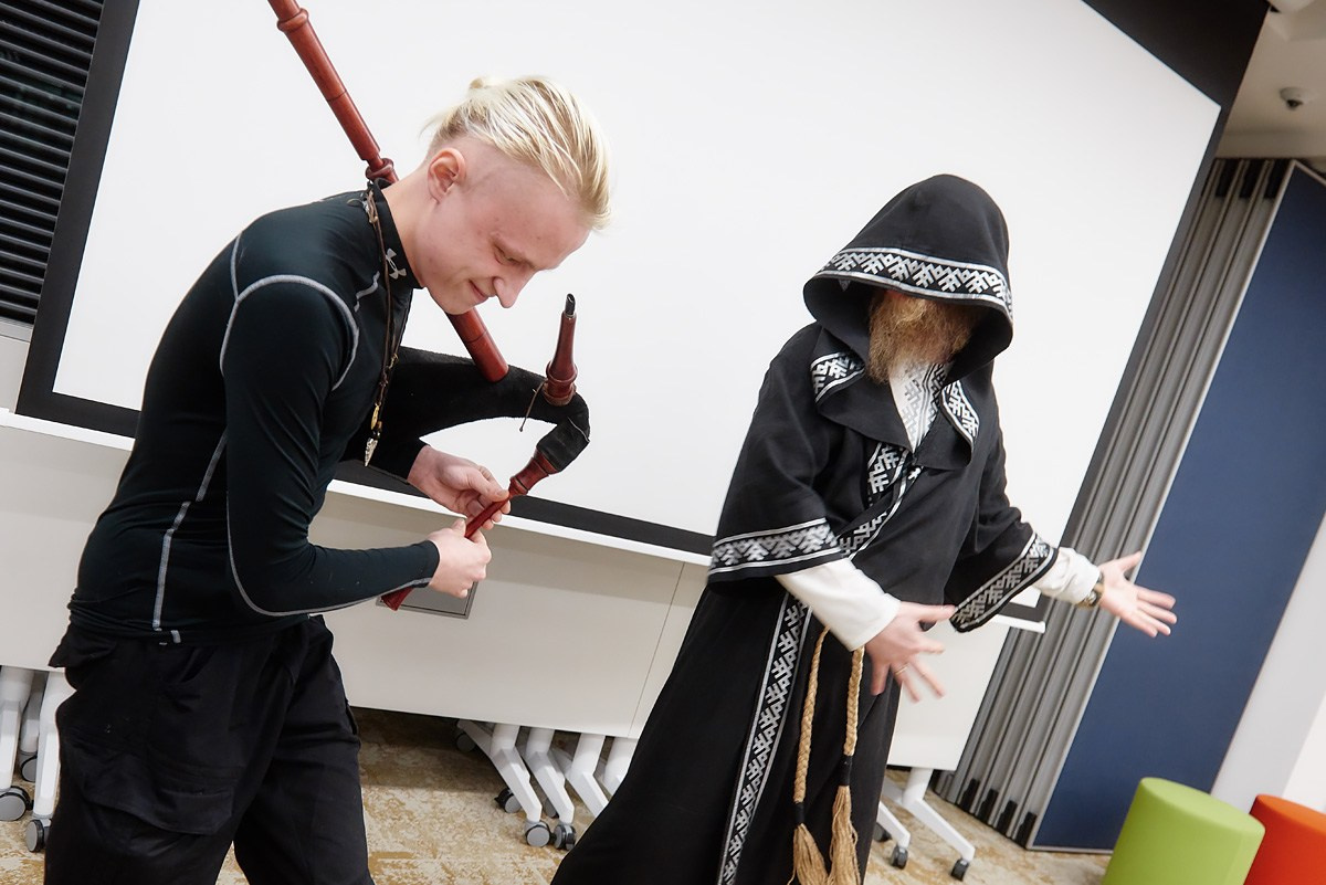 Нейромонах Феофан в Avito. Репортажный фотограф в Москве Вадим Францев