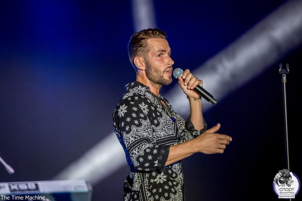 Концерт. Фотограф для маркетплейсов Михаил Бове