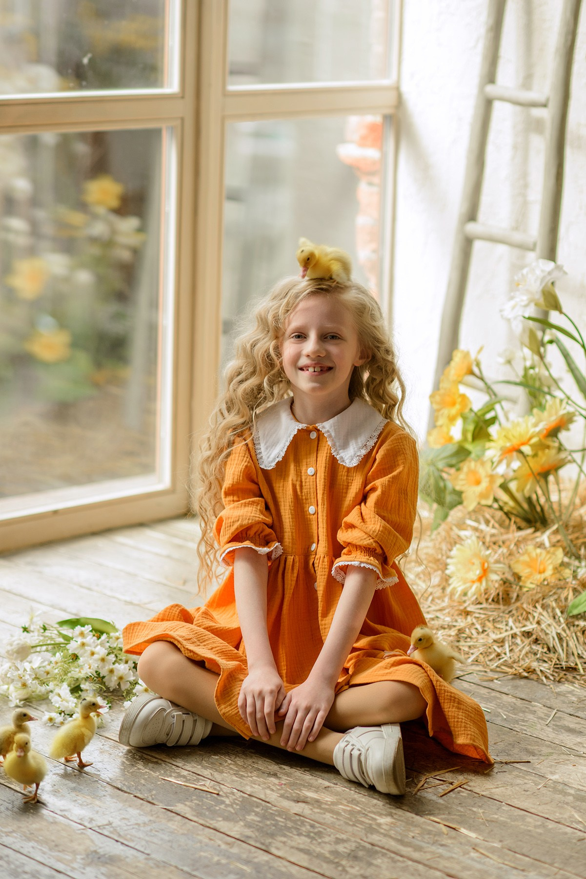 Photo shoot of a girl with goslings and a hat. Photographer Elena Carruthers, Scotland
