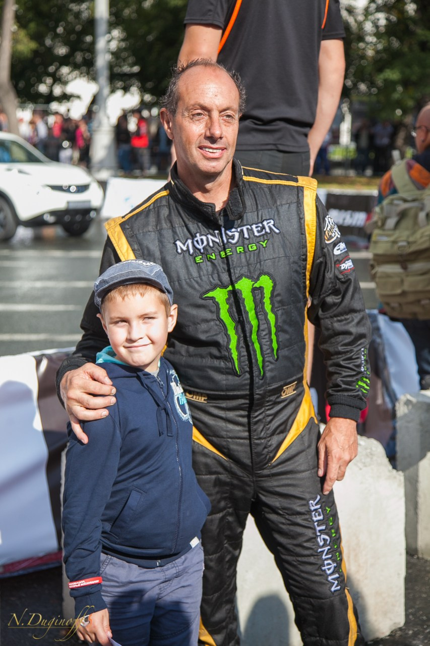 Nissan Nissmo Drive. Профессиональный фотограф Дугинов Николай | Екатеринбург