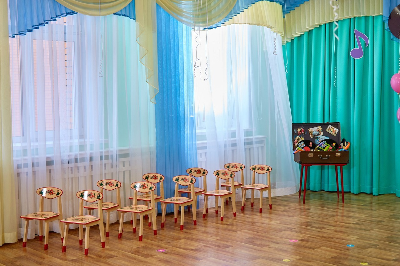 Отзывы о работе фотографа для школы и детского сада в Новосибирске. Выпускной альбом Новосибирск