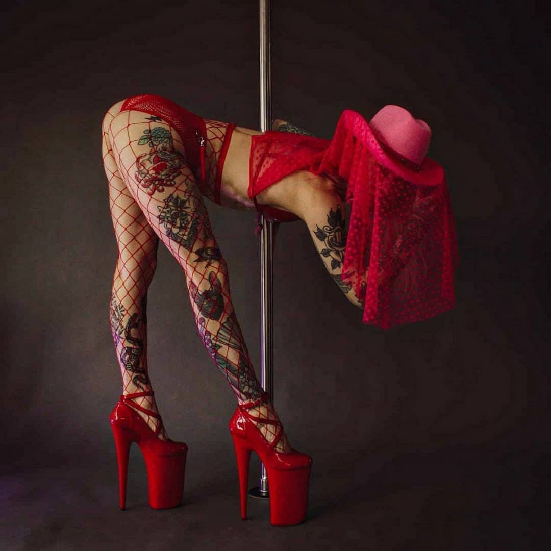 Pole Dance Photo. Fitness, PoleDance и Nude-art фотограф в Новосибирске Александр Коркин