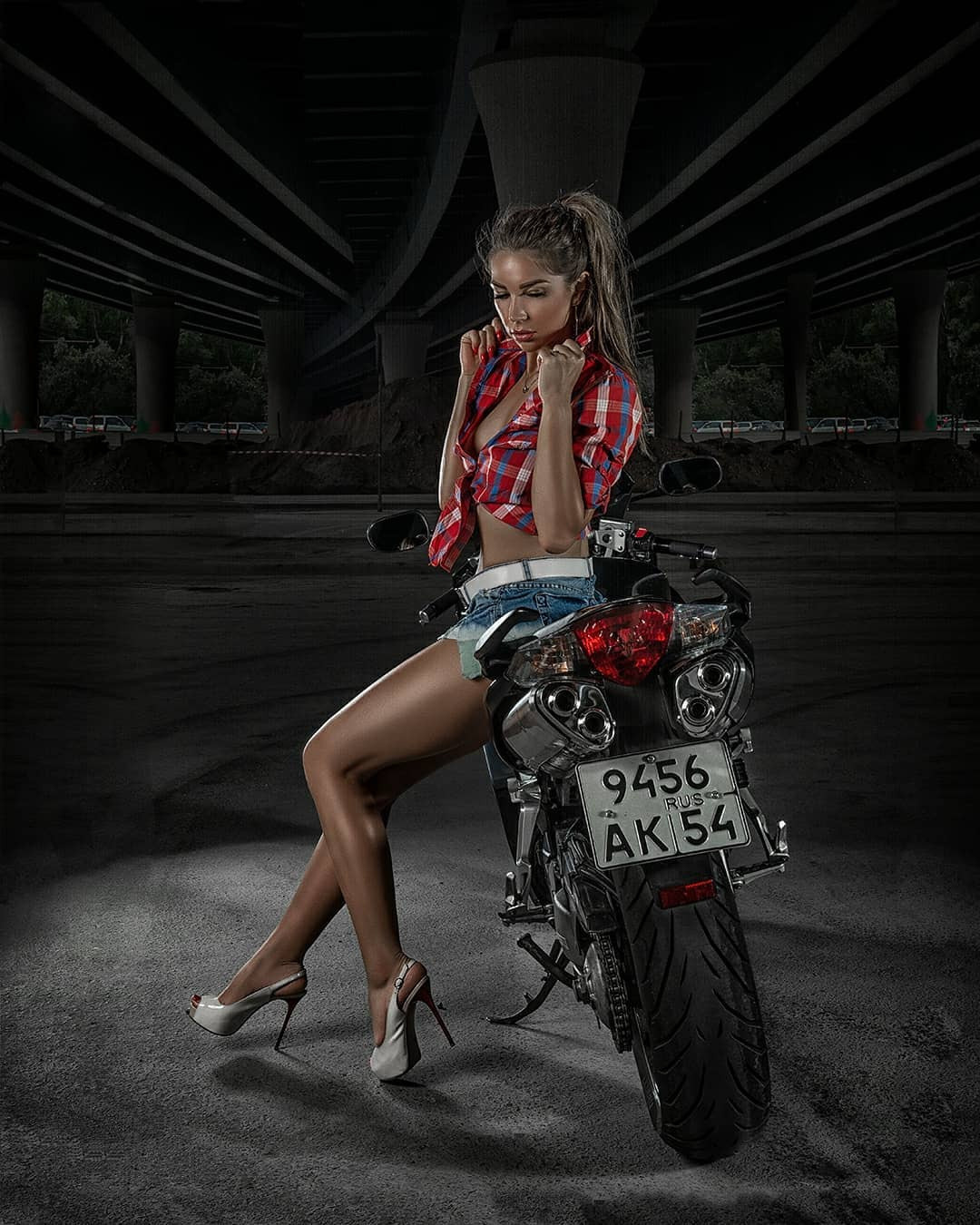 Авто-Мото съемки. Fitness, PoleDance и Nude-art фотограф в Новосибирске Александр Коркин