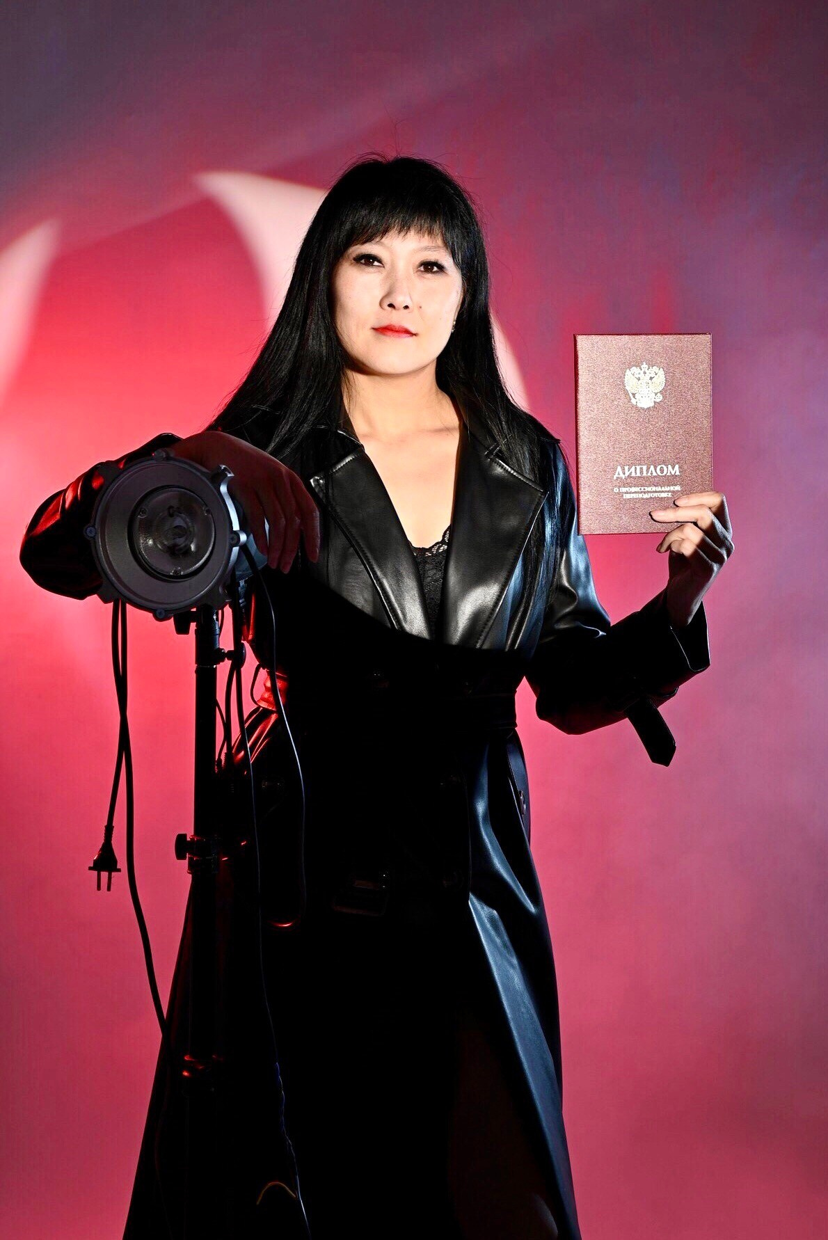 Диплом об успешном окончании курса фотограф новорожденного малыша NEWBORN г.Санкт-Петербург 2024