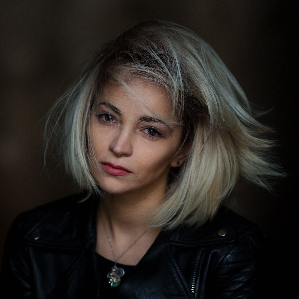 Тэона Дольникова