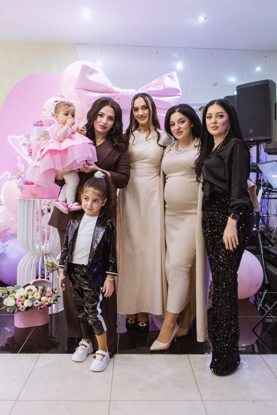 Годовасие Мариам. Кафе Юность, г. Волжский. Фотографы в городе Волгограде — Людмила Агеева и Алексей Околелов