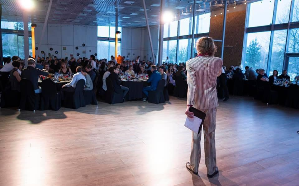 Фотографии с корпоративов, фотографии с праздника корпоратива. Ведущий праздников в России живу в Москве Карпенко Александр