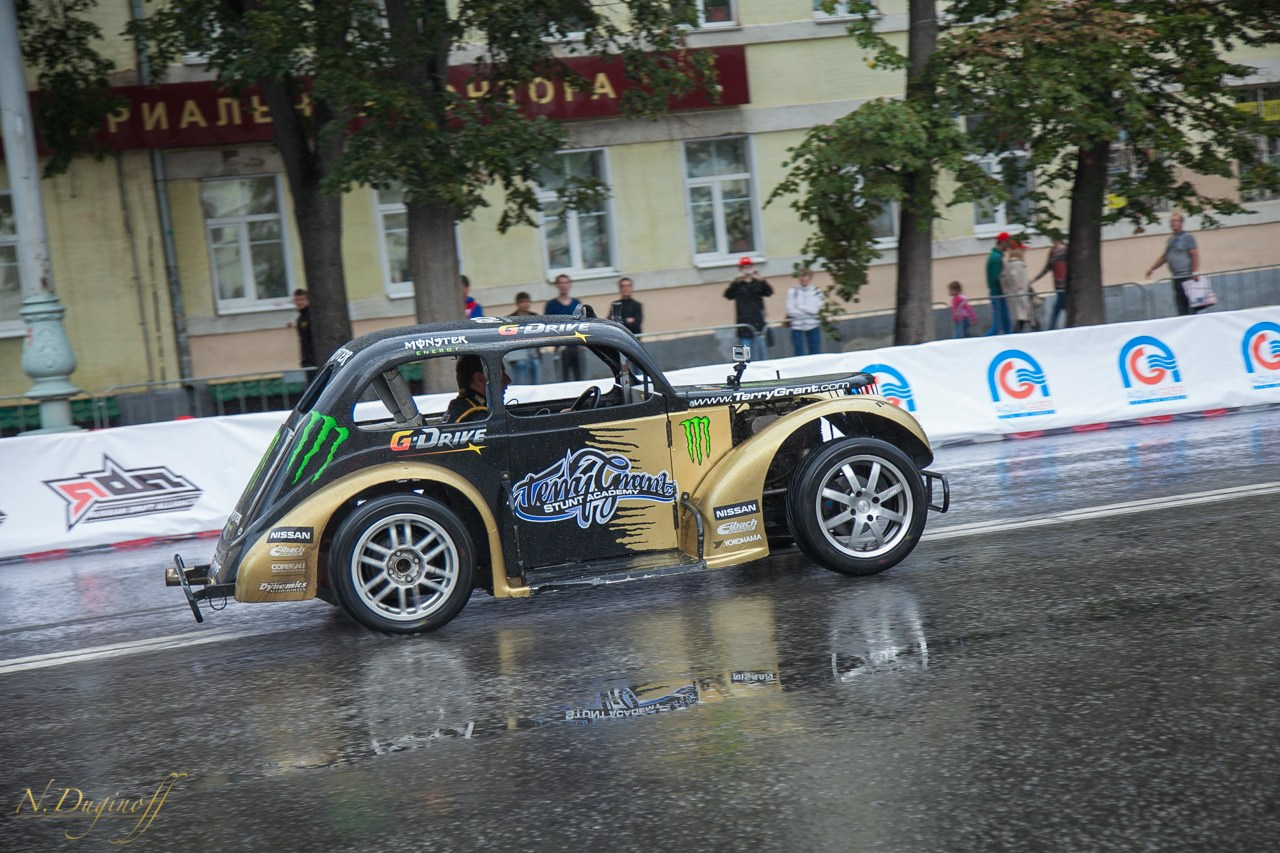 Nissan Nissmo Drive. Профессиональный фотограф Дугинов Николай | Екатеринбург