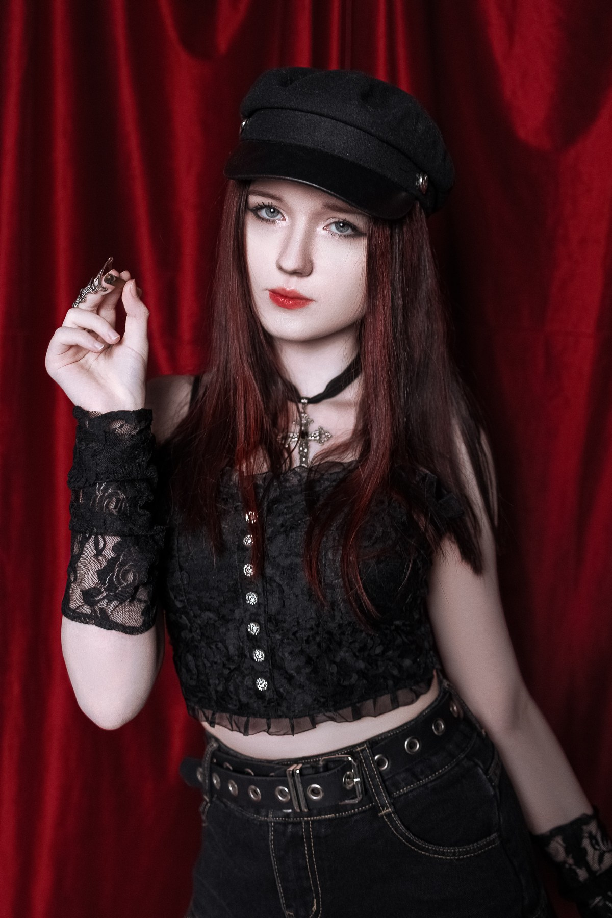 Isa — miss red. Лёша Афинский | Art & Fashion Фотограф в Екатеринбурге