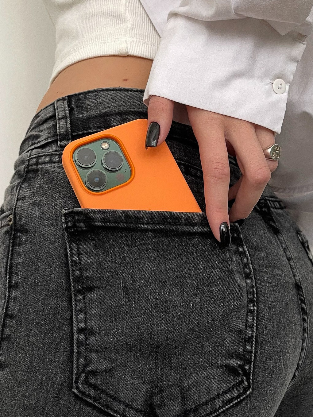 IPhone cases (@y_barygi). CHRISTINA GRIG // photographer, content creator