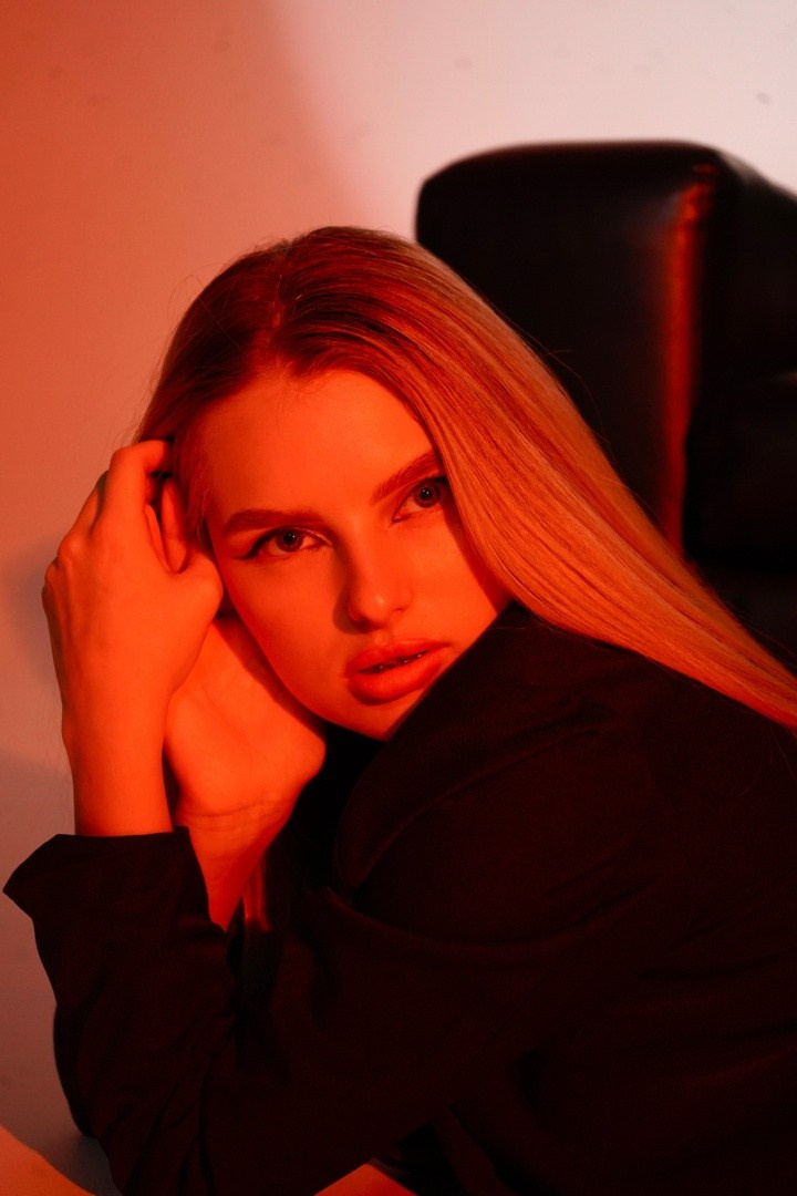 Портретные съемки. Andromedan Machine. Портретный фотограф в Новосибирске Мадина Елеусизова