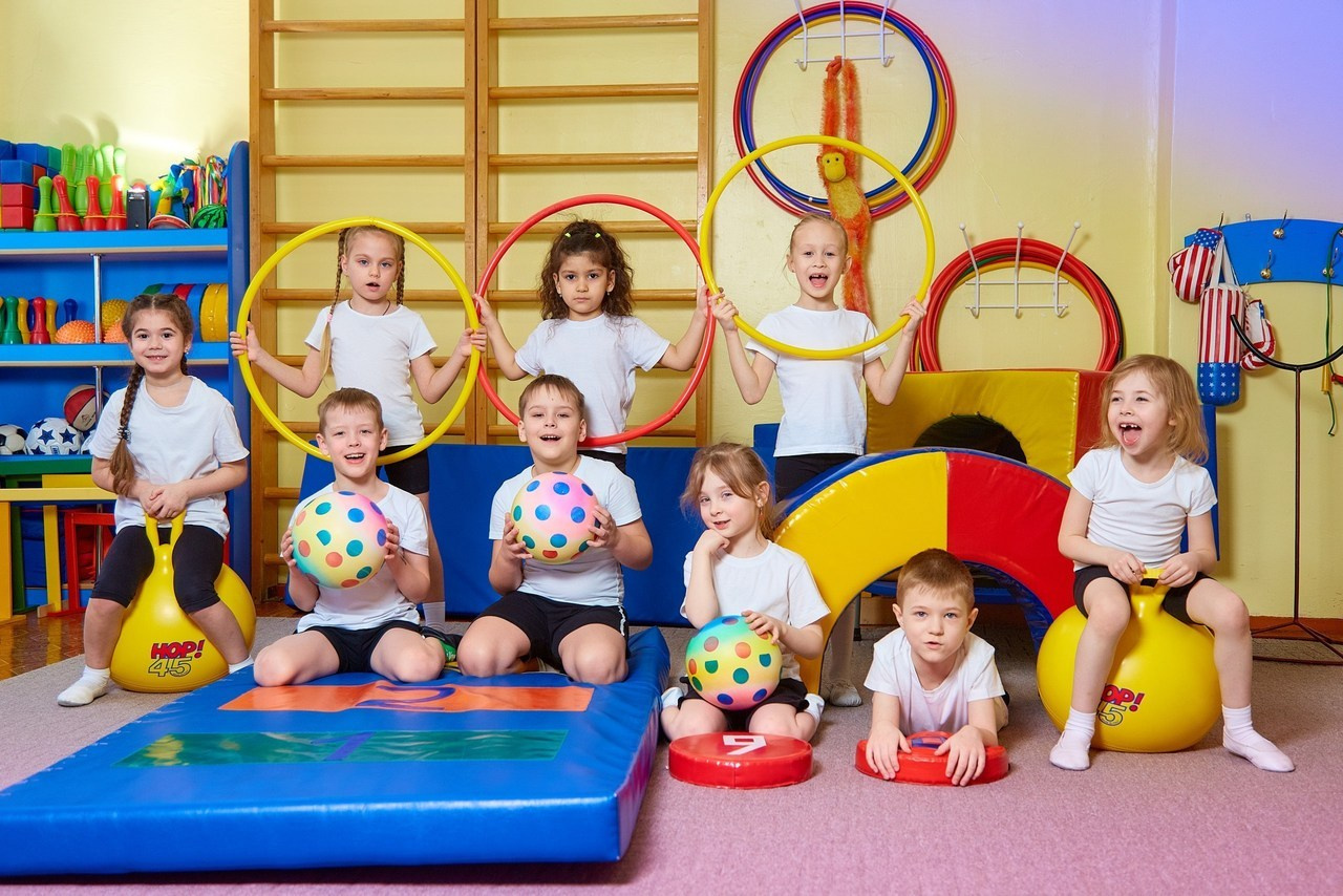 Отзывы о работе фотографа для школы и детского сада в Новосибирске. Выпускной альбом Новосибирск