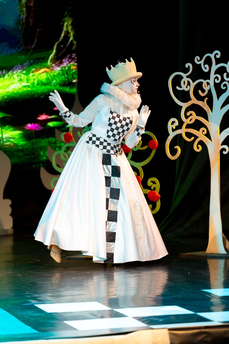 Спектакль в Доме культуры. Андрей Кровлин — фотограф в Славянке