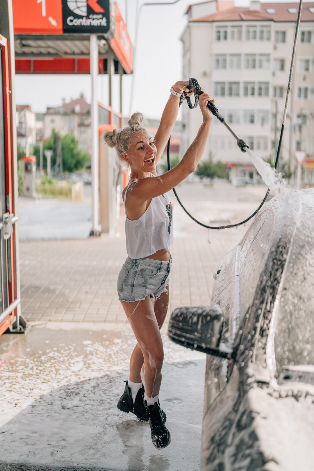 Фотосессия в Геленджике: На автомойке — фотограф Жанна Шестопалова