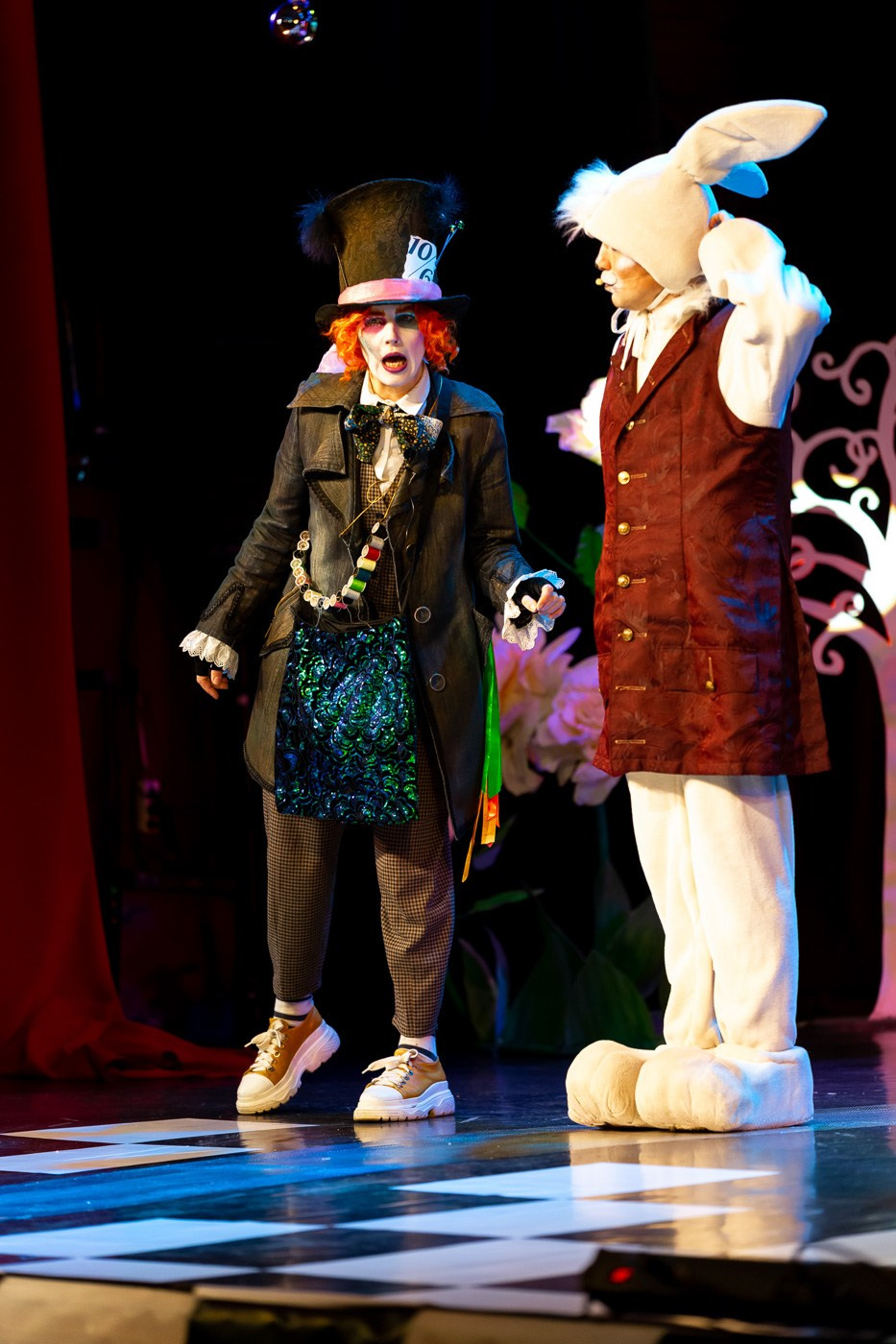 Спектакль в Доме культуры. Андрей Кровлин — фотограф в Славянке