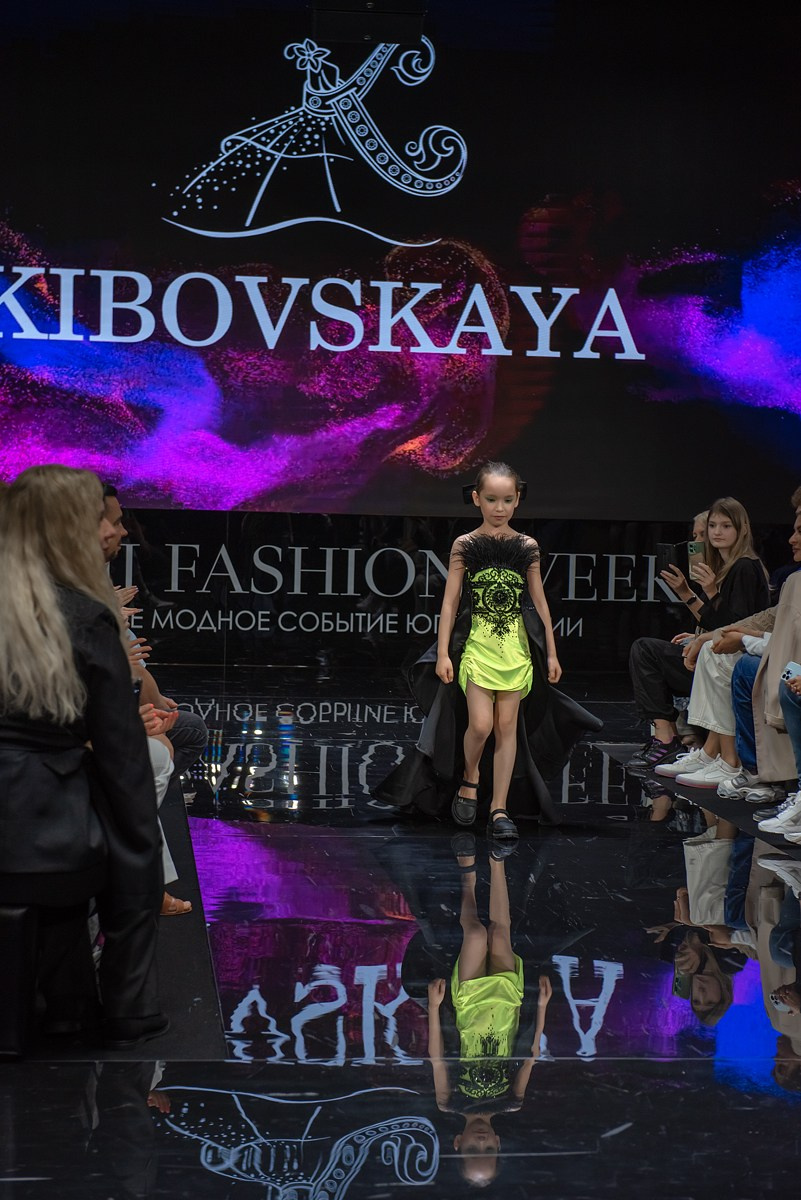 SochiFashionWeek2024 дизайнер Кибовская. Семейный и коммерческий фотограф в Сочи Александр Бодунов