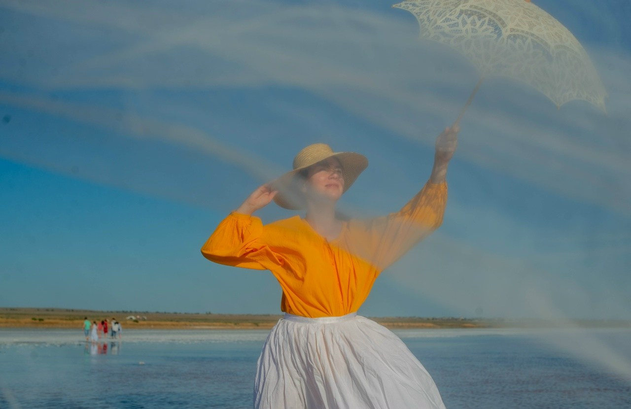 Lake Elton. The Kingdom of Salt. Travel photographer Max Muze