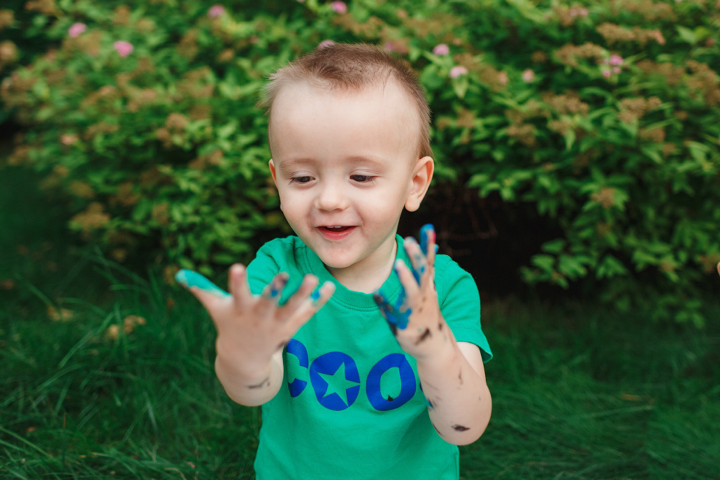 Семейная фотосессия двух братьев на даче. Фотограф в Москве Татьяна Байкова