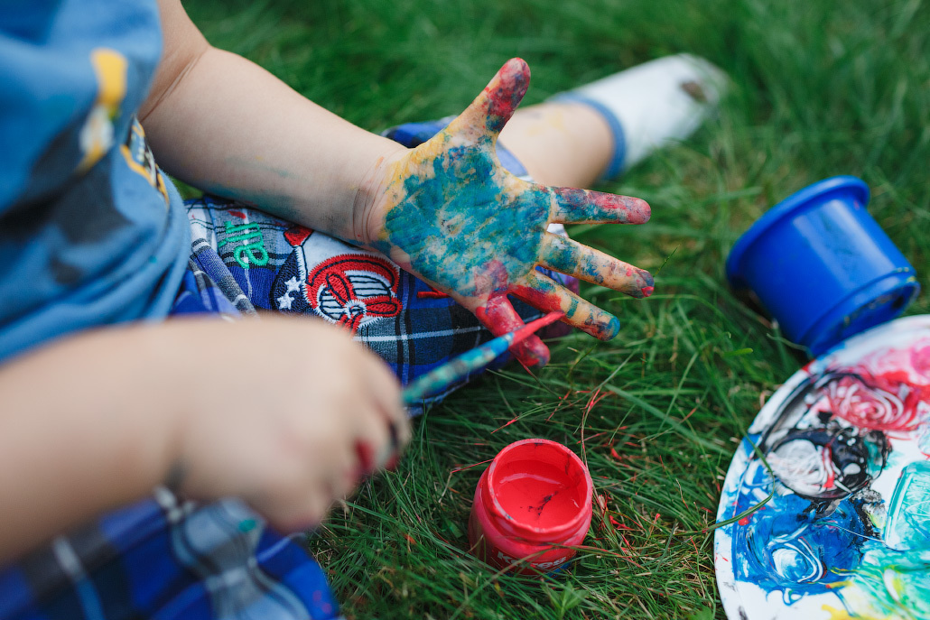 Семейная фотосессия двух братьев на даче. Фотограф в Москве Татьяна Байкова