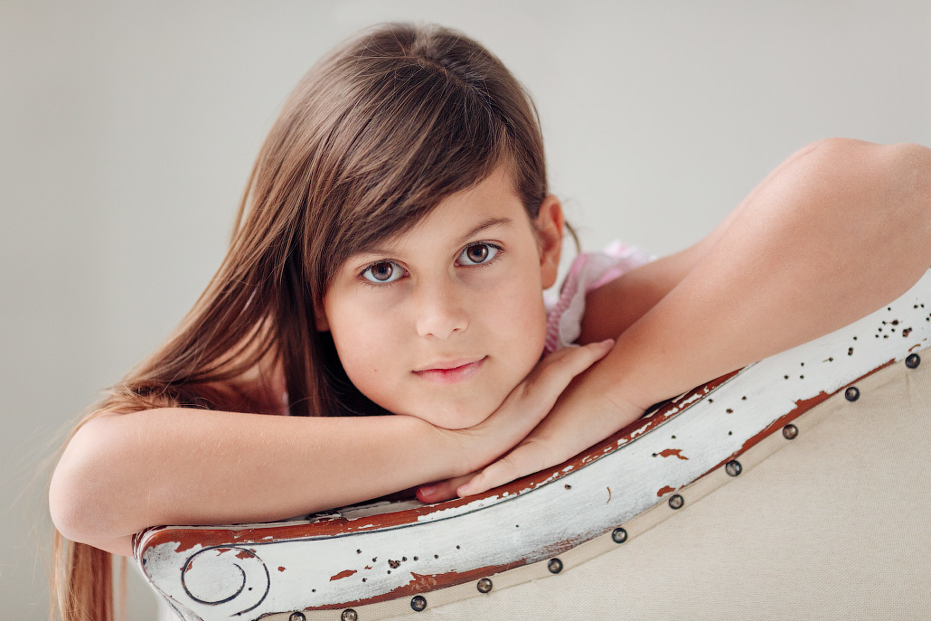 Семейная студийная фотосессия мамы и дочери. Фотограф в Москве Татьяна Байкова