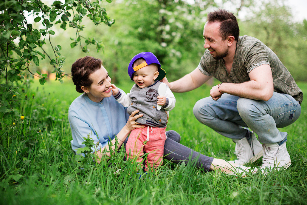 Весенняя фотосессия в яблоневом саду. Фотограф в Москве Татьяна Байкова