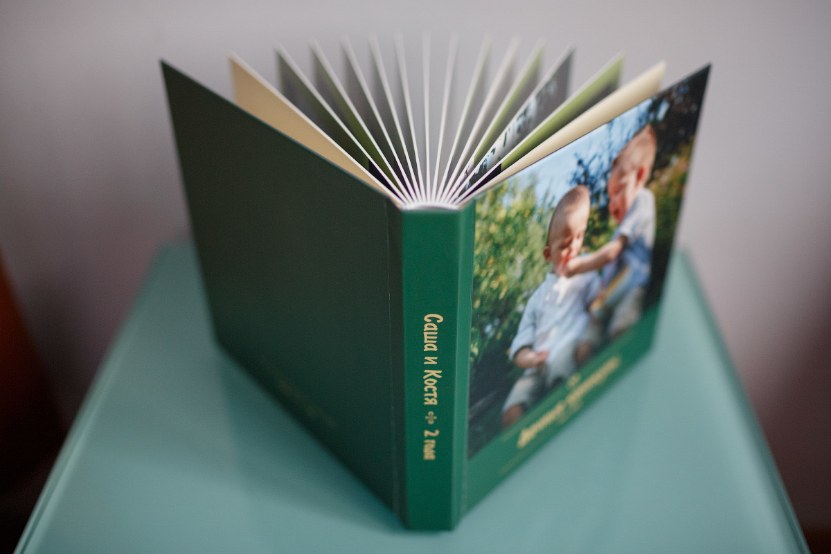 Семейная фотосессия двух братьев на даче. Фотограф в Москве Татьяна Байкова