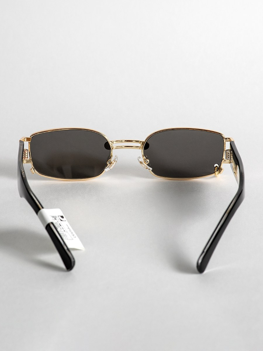 Съемка солнцезащитных очков. Фотограф в Санкт-Петербурге