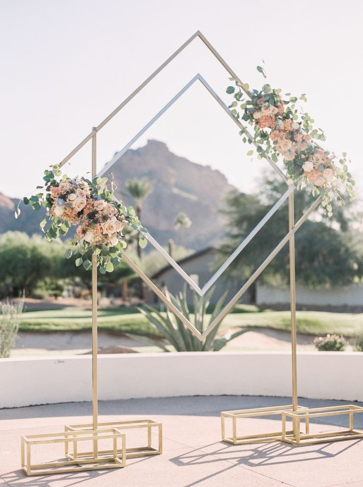 Идеи для свадебной арки 2026: от минимализма до бохо. Выбираем сердце вашей церемонии. Фотограф, видеограф на свадьбу в Москве Никита Назаров