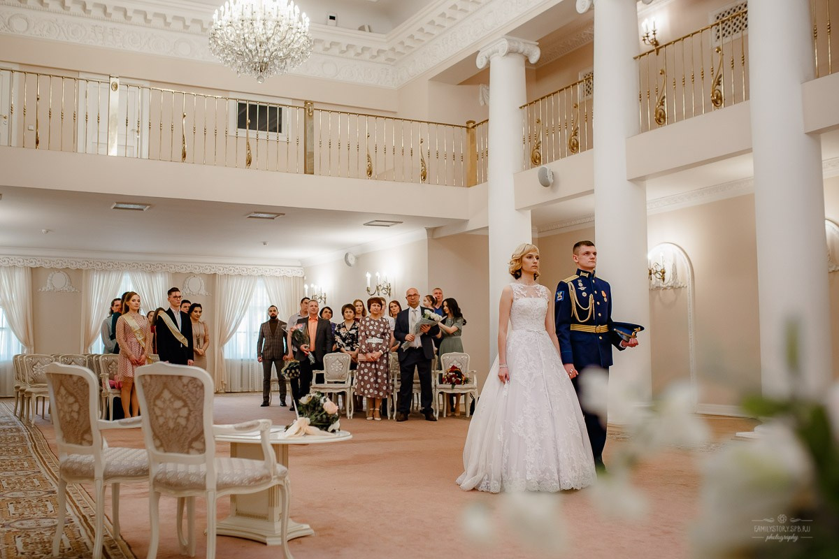 Свадебная фотосессия в ЗАГСе. Свадебный фотограф в Санкт-Петербурге Антон Владимиров