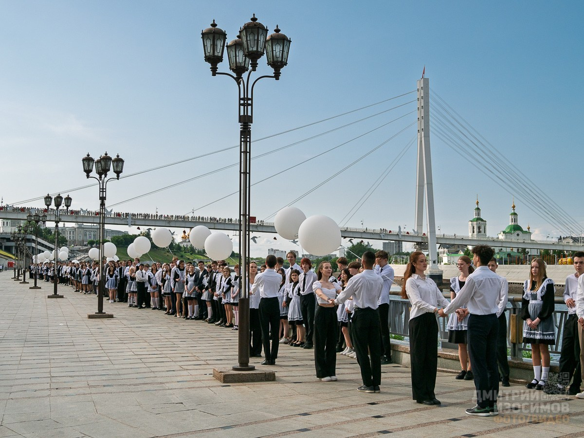 Школьный вальс выпускников