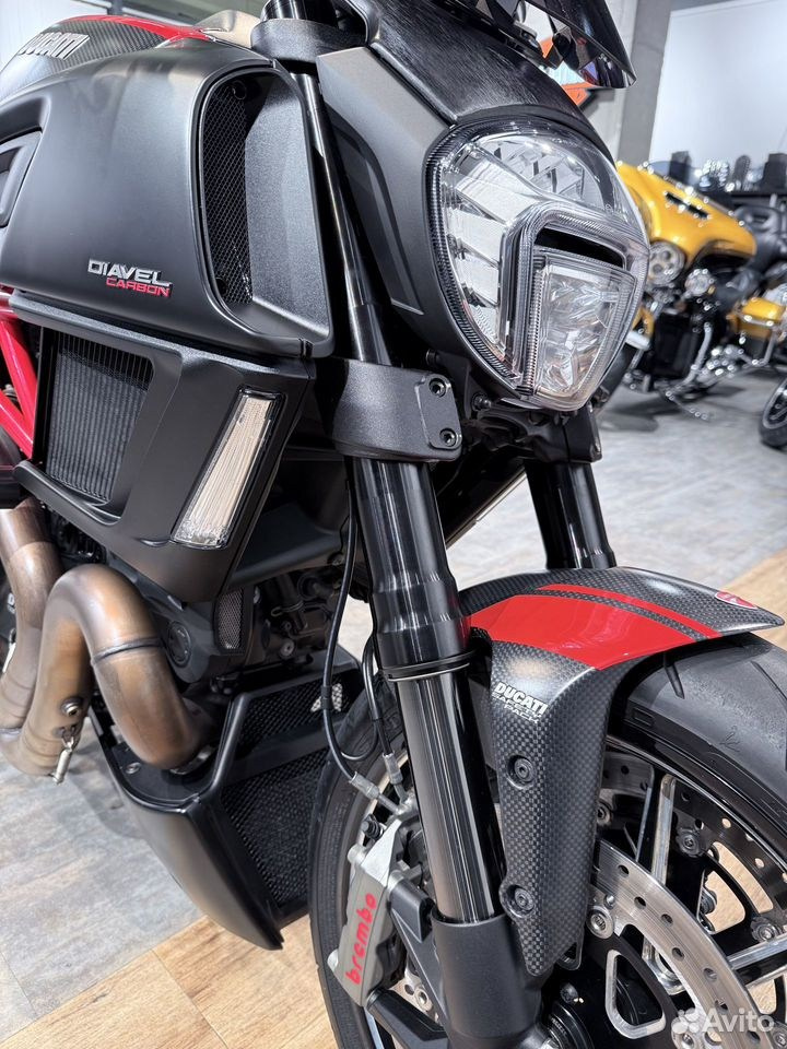 Купить 2016 Ducati Diavel Red Carbon — подробнее на сайте. Hello Davidson, Москва. Только хорошие мотоциклы…