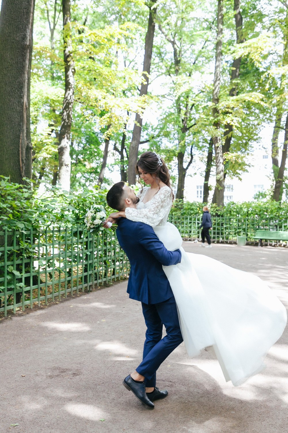 Свадебная фотопрогулка по СПб. Фотограф крещение венчание в Петербурге! Помогает подобрать храм и посоветовал душевного батюшку в СПб
