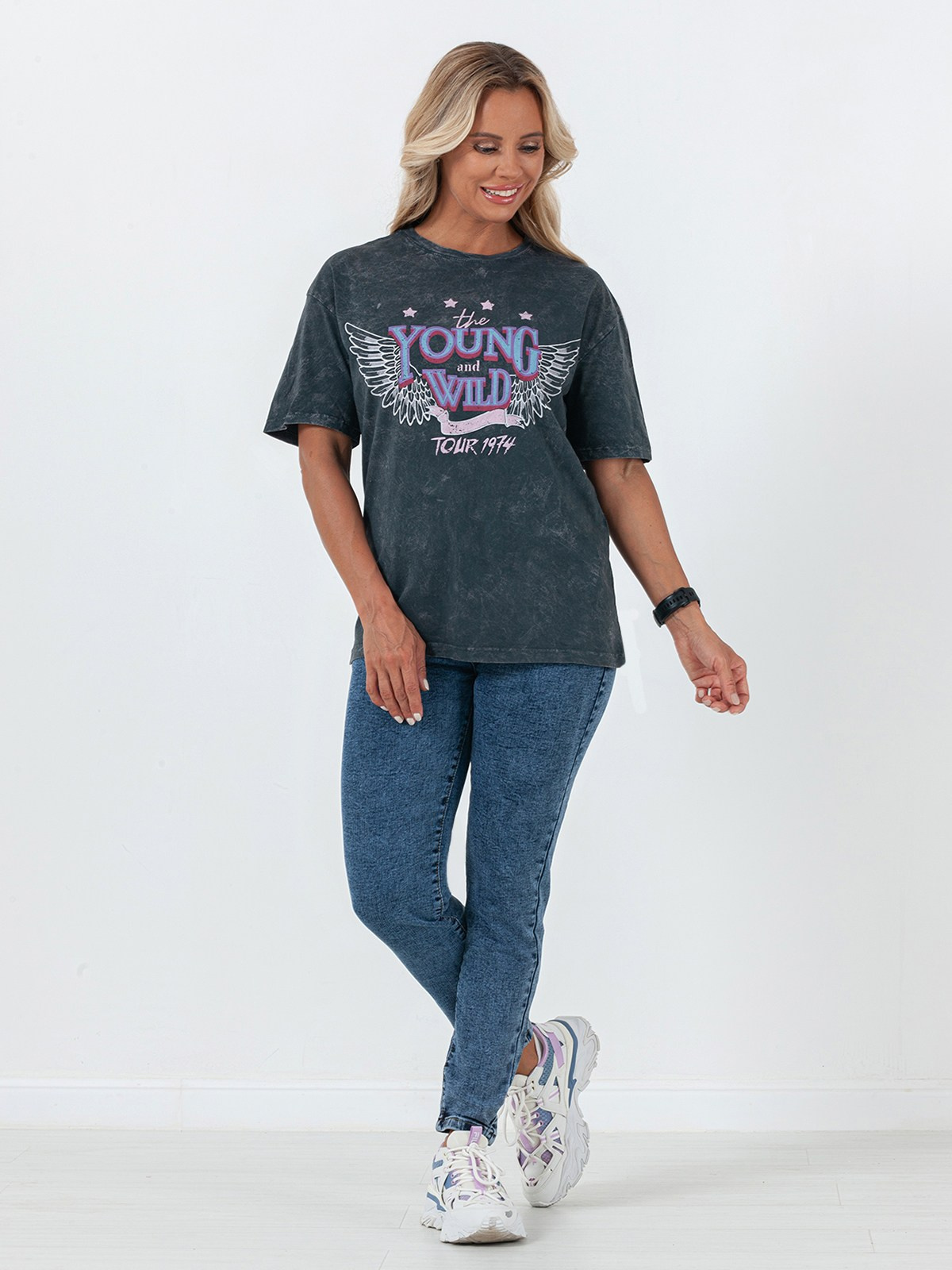 Женские футболки. Сборные фотосъёмки в Москве. фотосессии одежды.фотограф