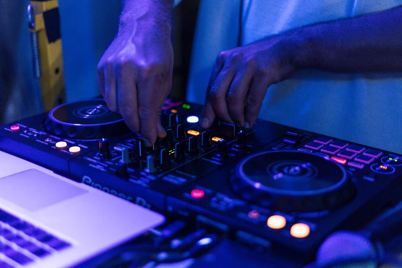 DJ вечеринка в Сочи. Семейный фотограф и видеограф Николай Ставский