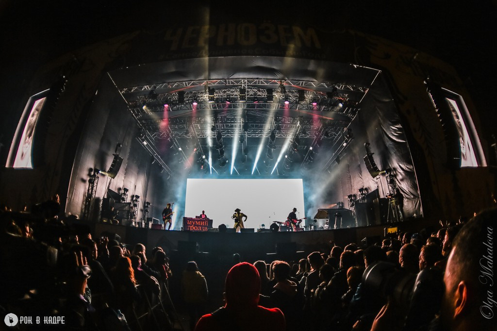 Мумий Тролль, фестиваль «Чернозем», Тамбов. Фотограф Ольга Махалова — Санкт-Петербург, Москва, Нижний Новгород