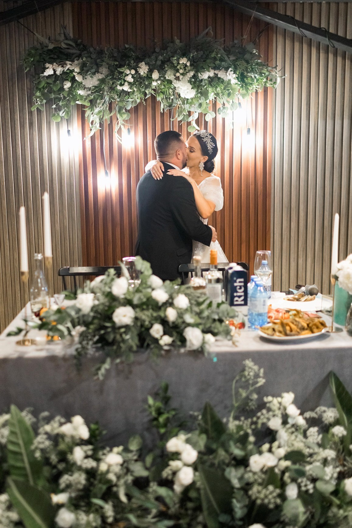 Свадебная фотосессия на берегу Горьковского моря. Свадебный фотограф в Нижнем Новгороде и Москве Сергей Воробьев