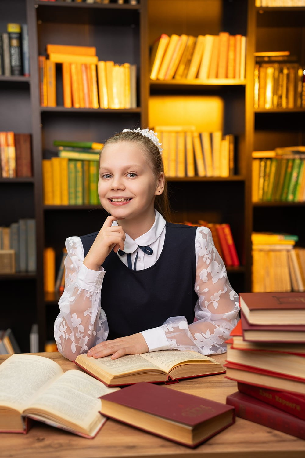 Студийная фотосессия для 4 класса: идеи для выпускного альбома. СИГМА | Студия выпускных альбомов Красноярск