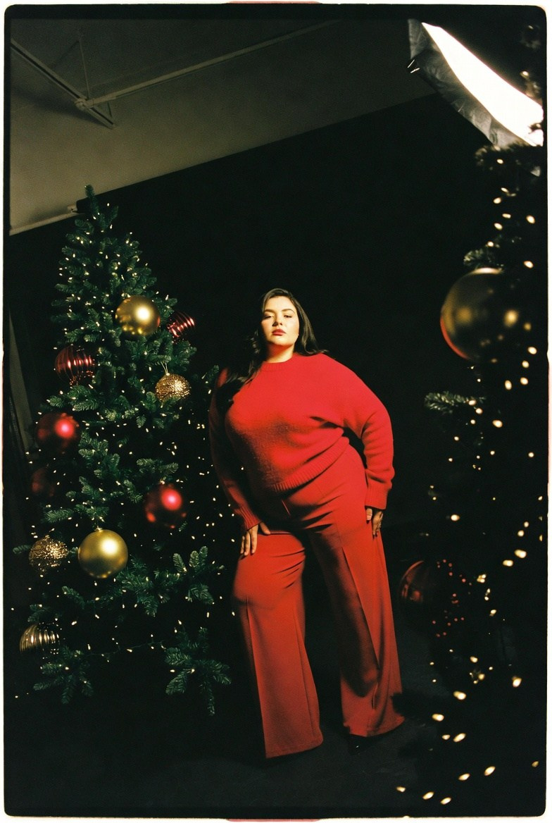 Плюс сайз в красном