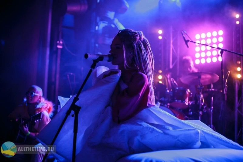 IOWA. Магия музыки в кадре: Концертная Фотография