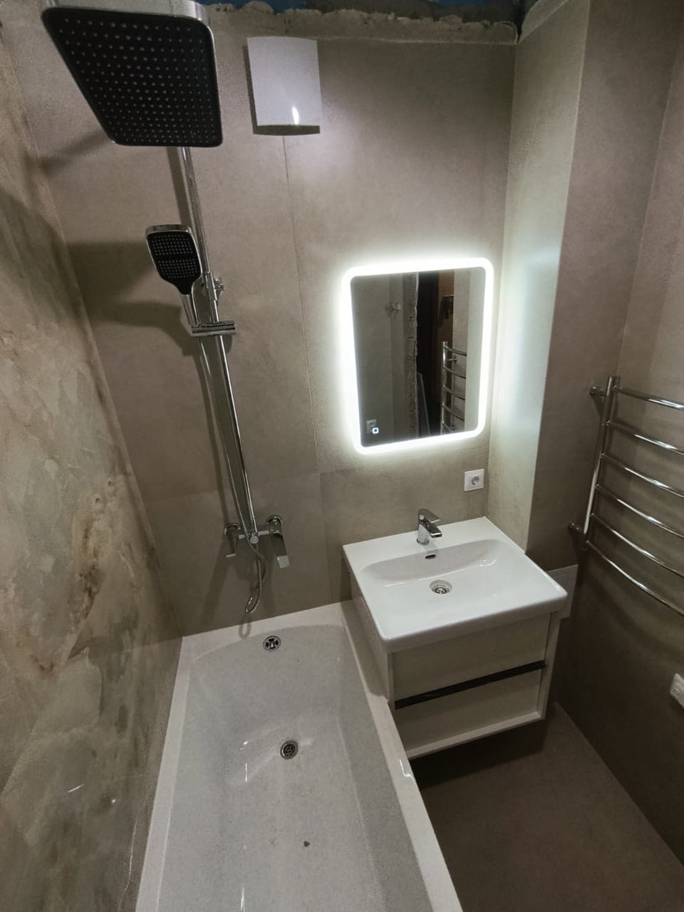 Ванная комната (ул. Королева д. 20). Ремонт санузла, туалета, ванной под ключ в Казани. Укладка плитки