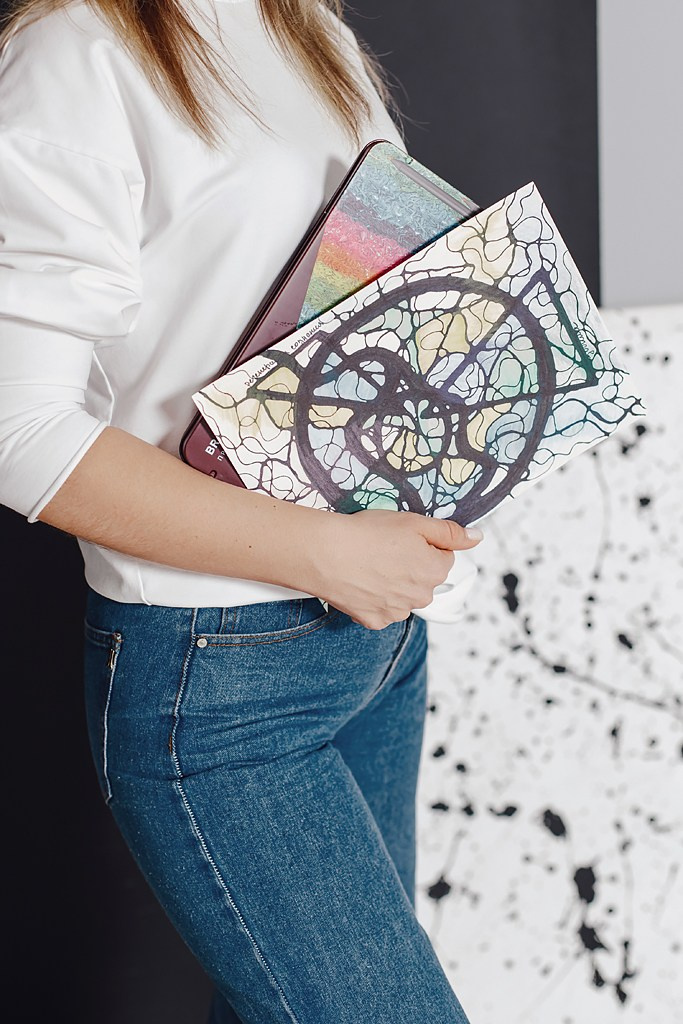 Контентная фотосессия для инструктора по нейрографике и эстетического коуча. Контентный фотограф в Перми Натали Кытманова