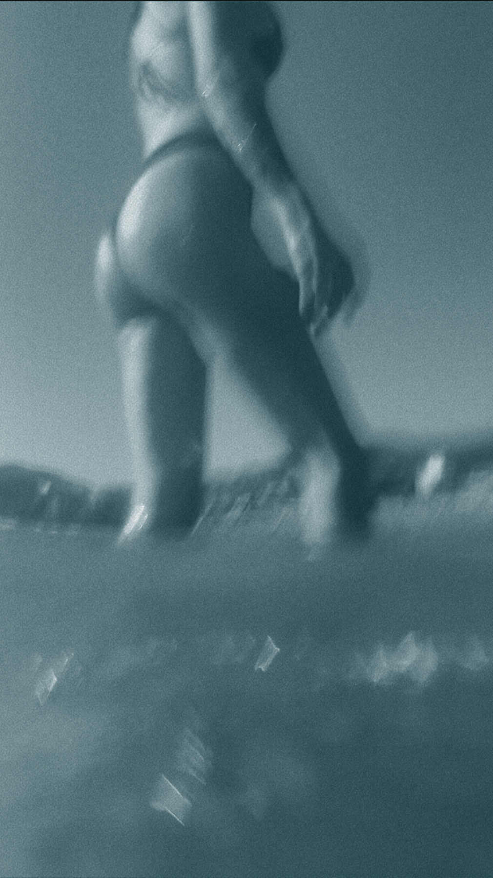 Lost-self in paradise. Carolinetru