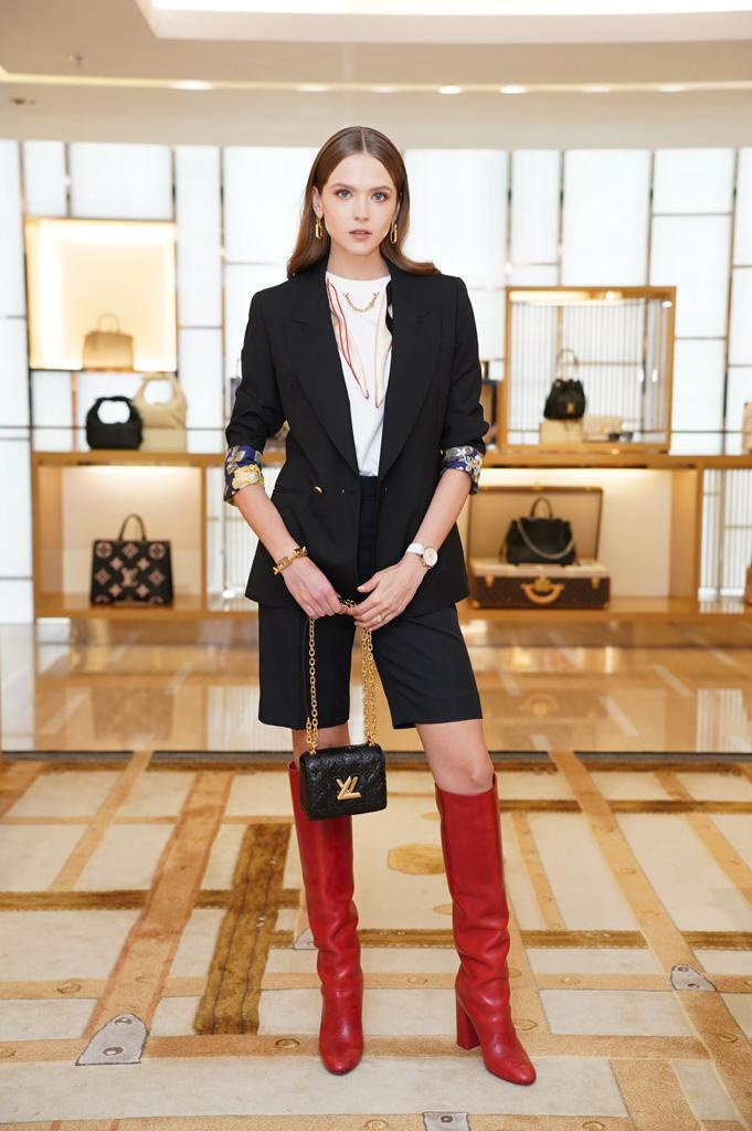 Modeling agency TM MODELS