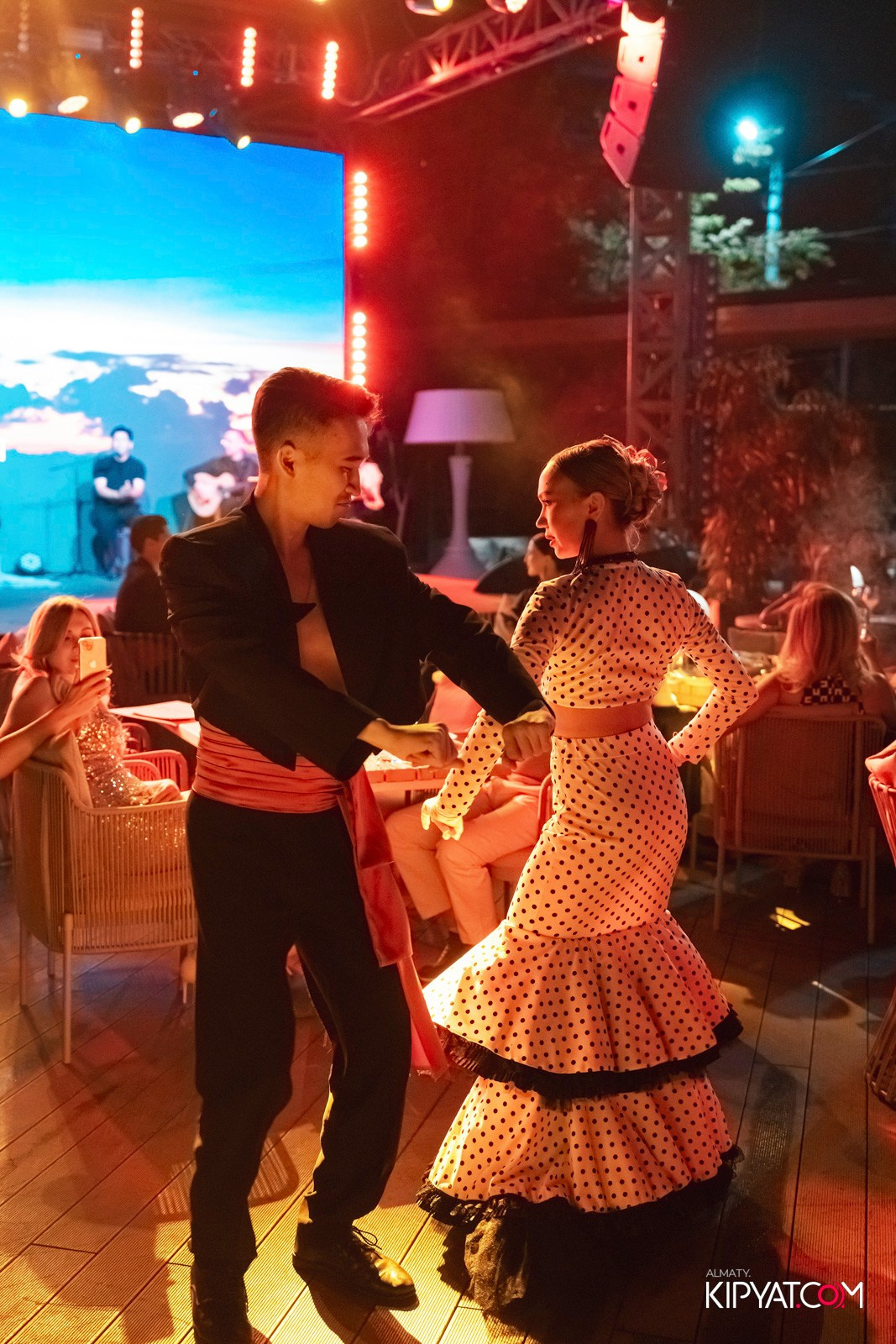 QUEEN. КИПЯТКОМ АЛМАТЫ!