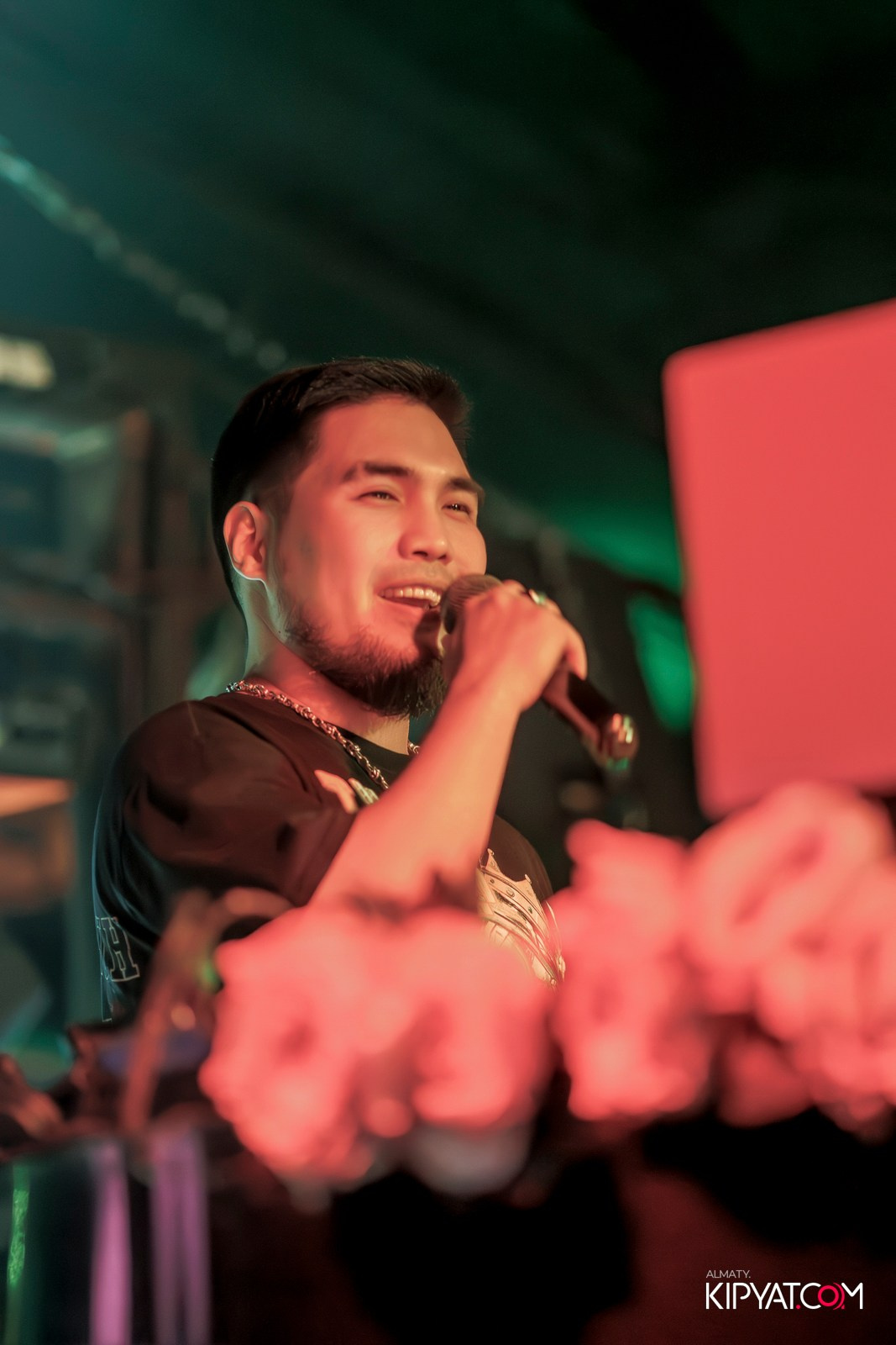 UYAT EMES BAR. КИПЯТКОМ АЛМАТЫ!