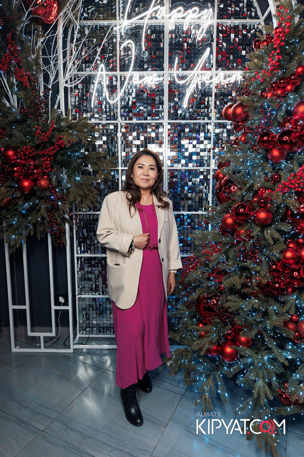 FRIENDS BAR & TERRACE. КИПЯТКОМ АЛМАТЫ!